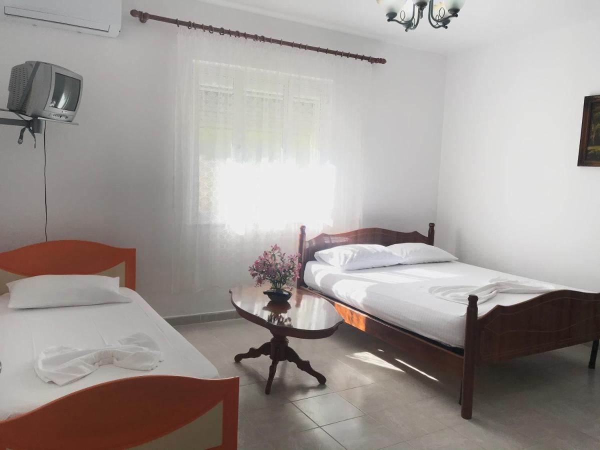 Colombo 호텔 Vlorë 외부 사진